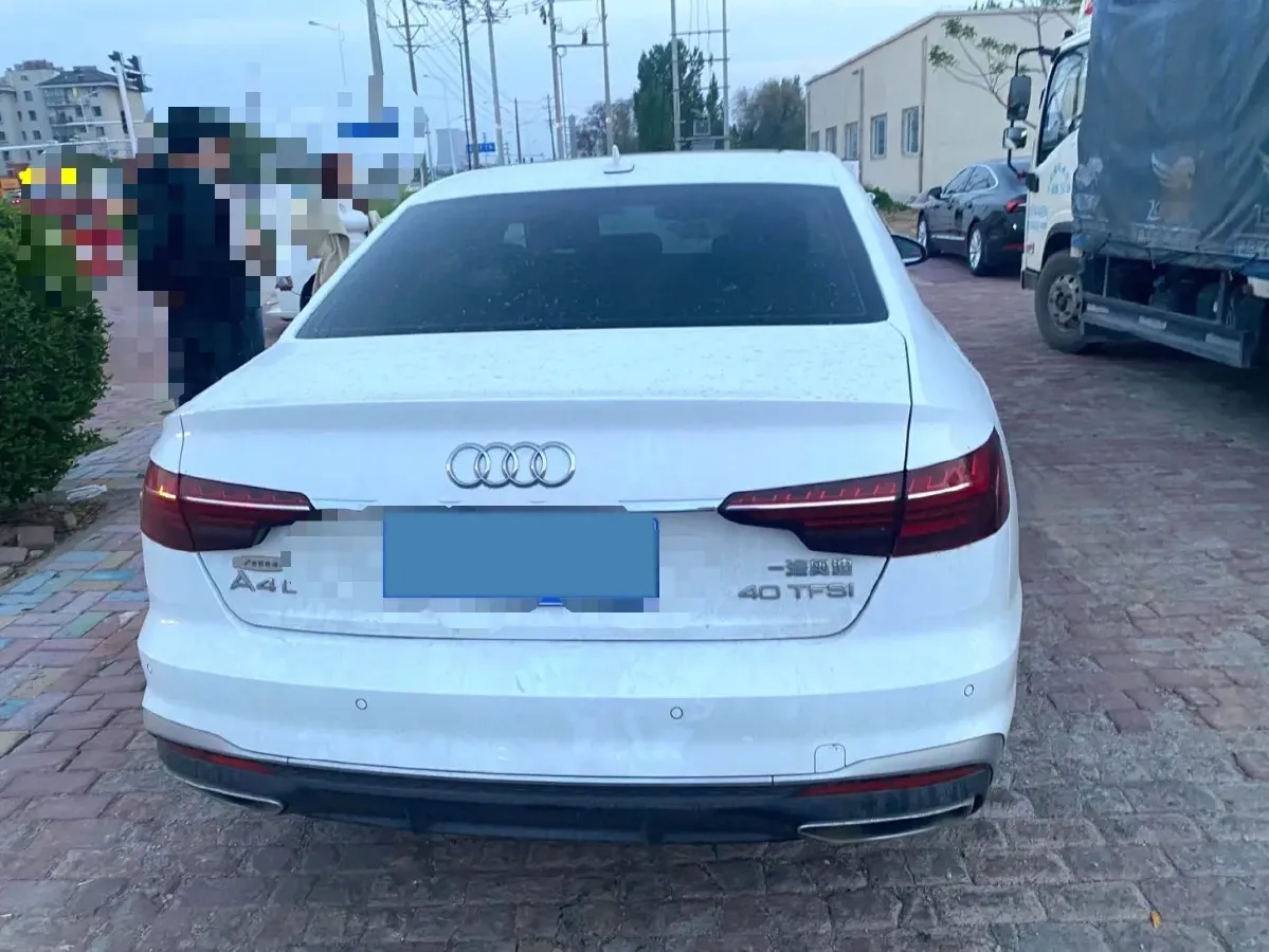 2022 Audi A4L 2.0T 190HP L4 7DCT,autocango,china used car exporter,china ev exporter,chinese used car exporter,chinese used ev exporter