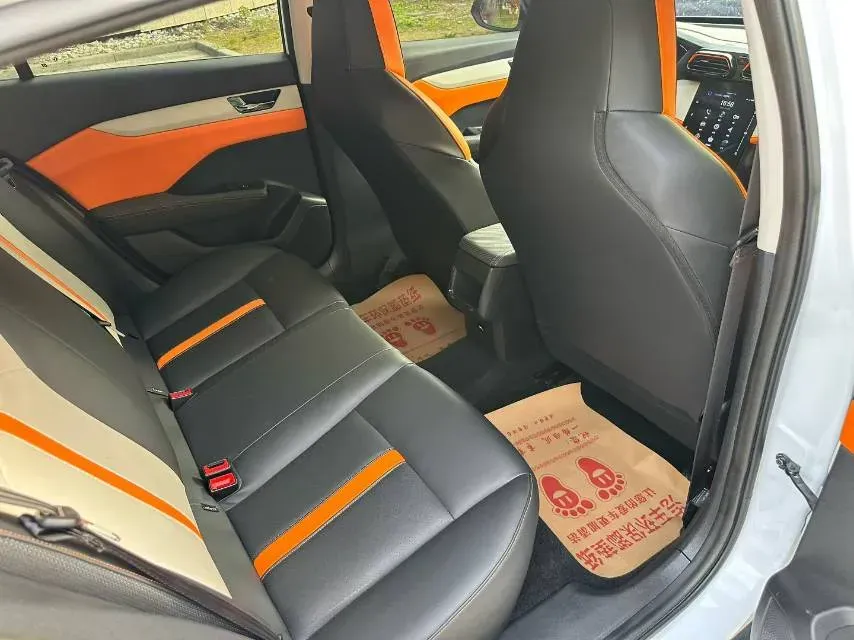 2023 DongFeng Aeolus YiXuan 1.5L 125HP L4 6DCT,autocango,china used car exporter,china ev exporter,chinese used car exporter,chinese used ev exporter