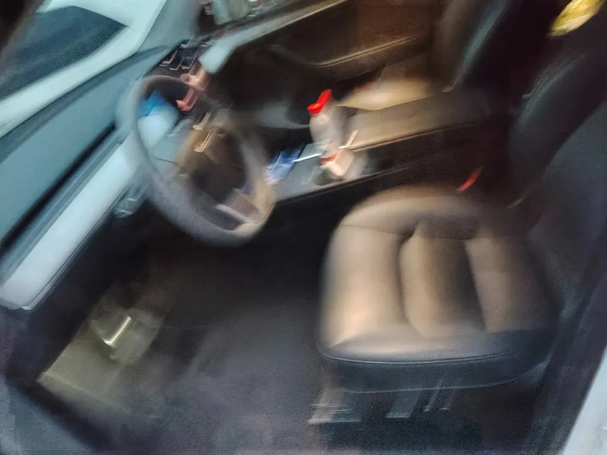 2024 Iveco OuSheng BEV 77.28KWH,autocango,china used car exporter,china ev exporter,chinese used car exporter,chinese used ev exporter