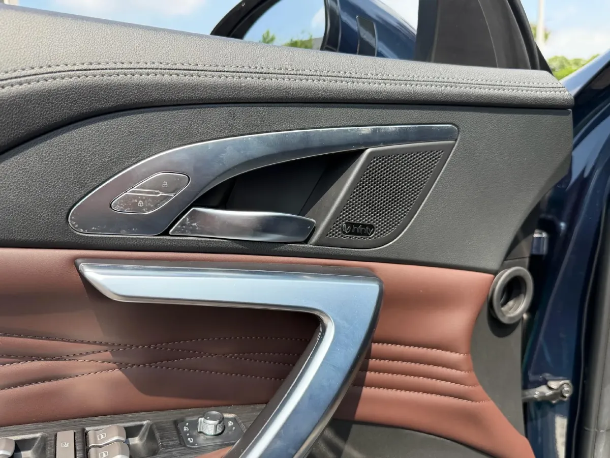 2020 WEY VV7 GT 2.0T 227HP L4 7DCT,autocango,china used car exporter,china ev exporter,chinese used car exporter,chinese used ev exporter