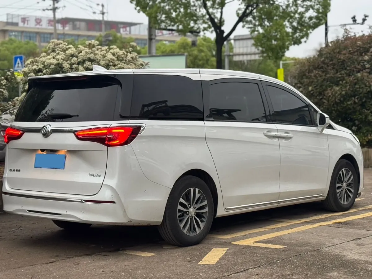 2023 Buick GL8 2.0T 237HP L4 9AT,autocango,china used car exporter,china ev exporter,chinese used car exporter,chinese used ev exporter