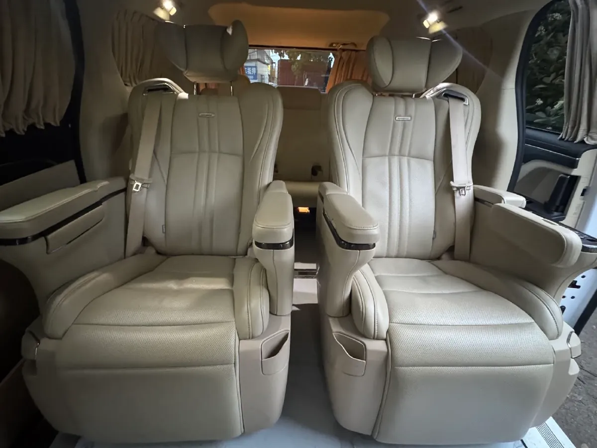 2023 Buick GL8 2.0T 237HP L4 9AT,autocango,china used car exporter,china ev exporter,chinese used car exporter,chinese used ev exporter