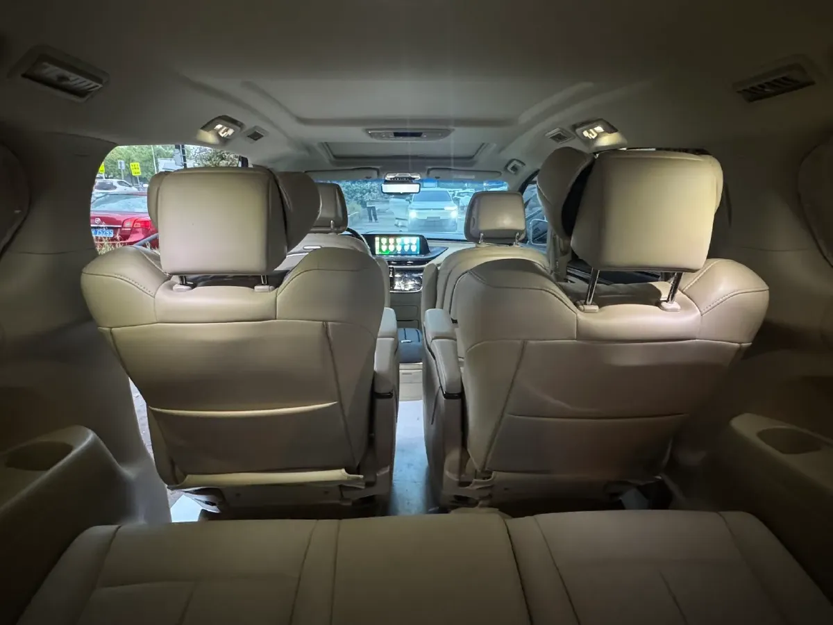 2023 Buick GL8 2.0T 237HP L4 9AT,autocango,china used car exporter,china ev exporter,chinese used car exporter,chinese used ev exporter