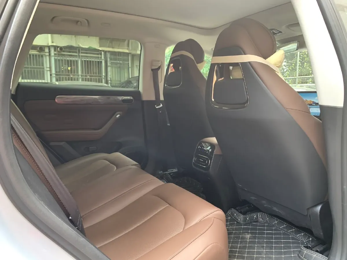 2023 Leapmotor C11 1.2T 131HP L3 REEV 43.74KWH,autocango,china used car exporter,china ev exporter,chinese used car exporter,chinese used ev exporter