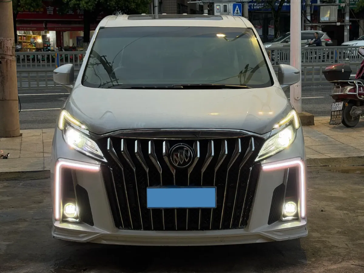 2018 Buick GL8 2.0T 260HP L4 6AT,autocango,china used car exporter,china ev exporter,chinese used car exporter,chinese used ev exporter