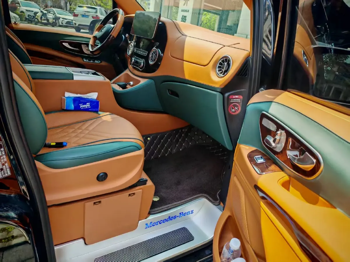 2023 Mercedes-Benz Vito 2.0T 211HP L4 9AT,autocango,china used car exporter,china ev exporter,chinese used car exporter,chinese used ev exporter