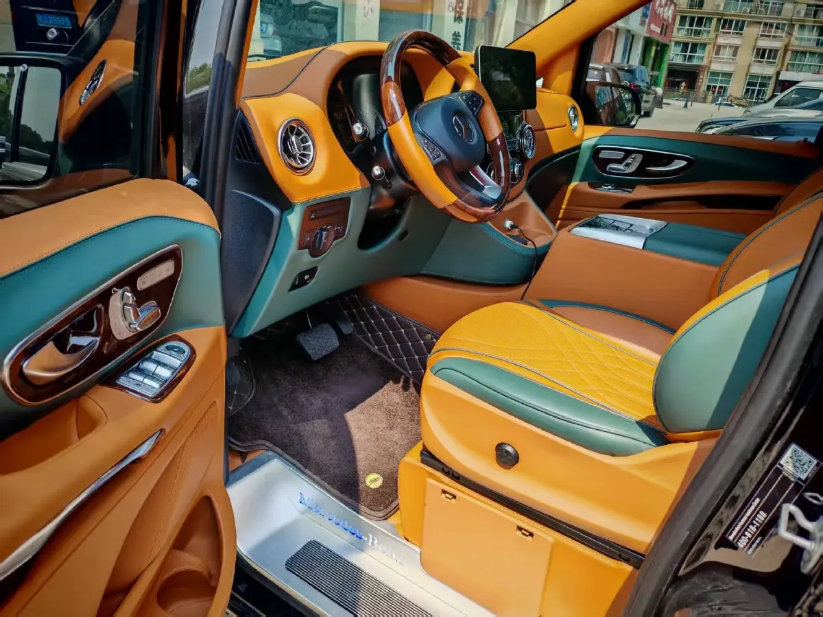 2023 Mercedes-Benz Vito 2.0T 211HP L4 9AT,autocango,china used car exporter,china ev exporter,chinese used car exporter,chinese used ev exporter