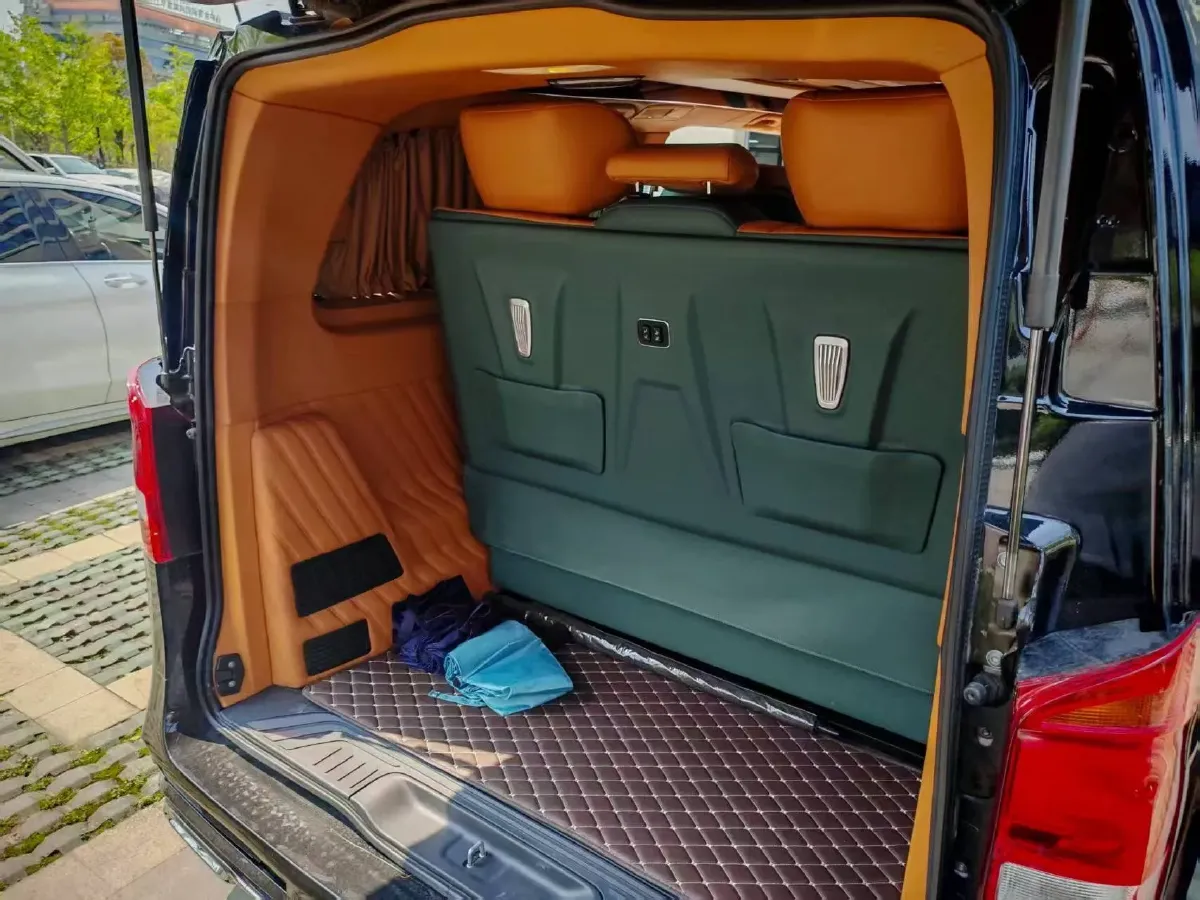 2023 Mercedes-Benz Vito 2.0T 211HP L4 9AT,autocango,china used car exporter,china ev exporter,chinese used car exporter,chinese used ev exporter