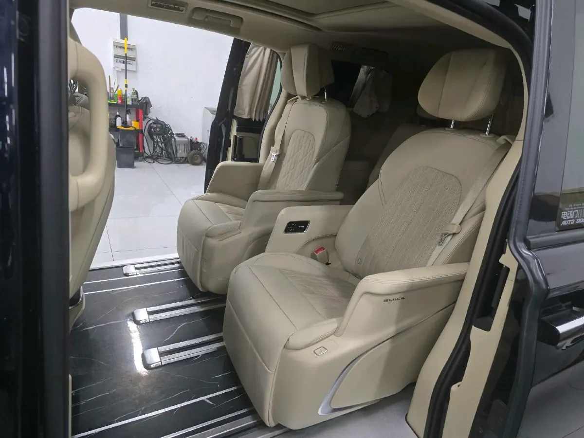 2023 Buick GL8 2.0T 237HP L4 9AT,autocango,china used car exporter,china ev exporter,chinese used car exporter,chinese used ev exporter