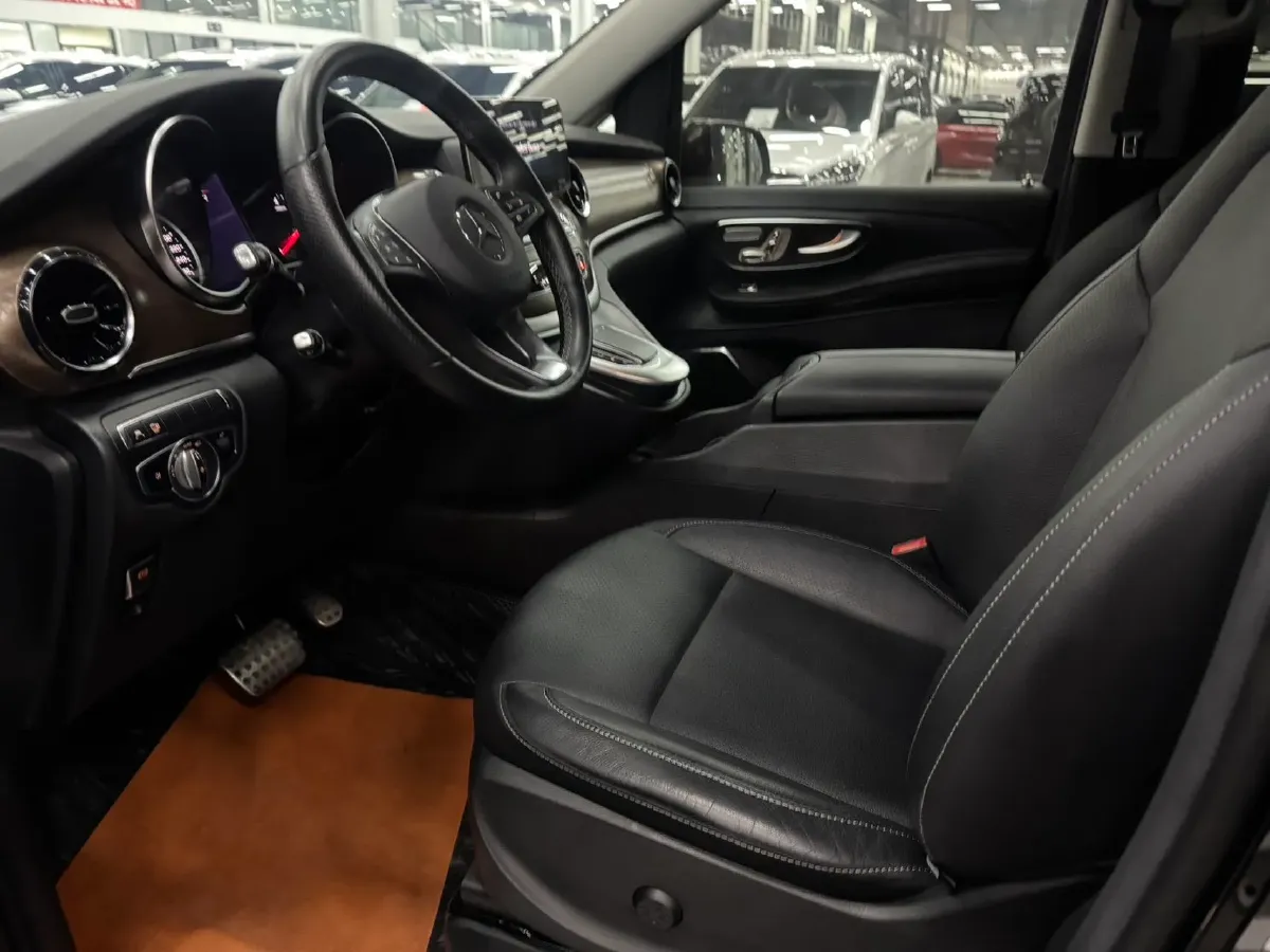 2021 Mercedes-Benz V Class 2.0T 211HP L4 9AT,autocango,china used car exporter,china ev exporter,chinese used car exporter,chinese used ev exporter