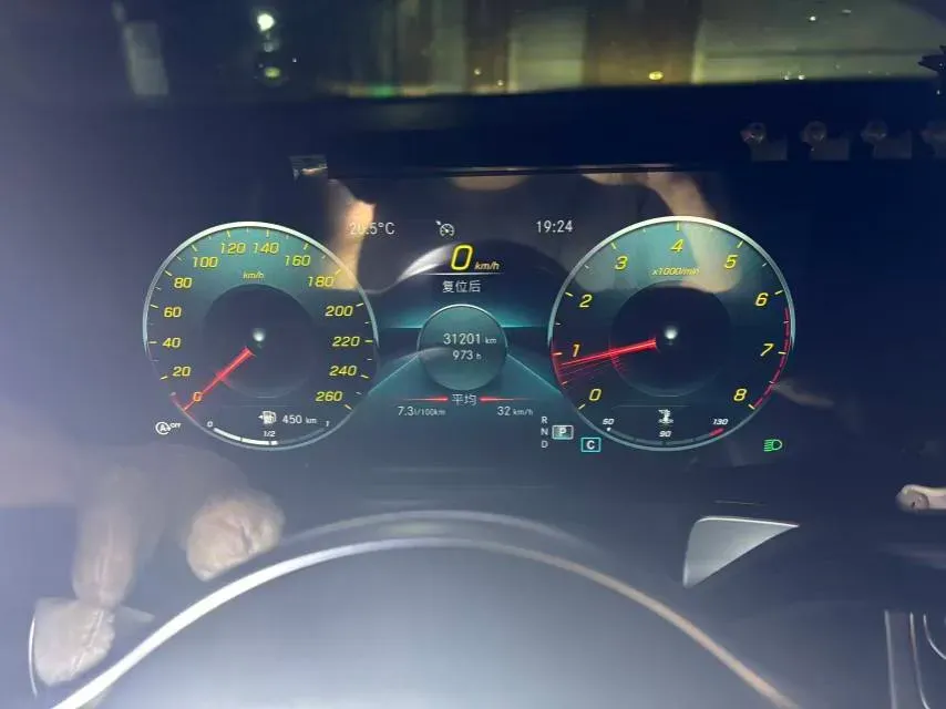 2022 Mercedes-Benz GLB Class 1.3T 163HP L4 7DCT,autocango,china used car exporter,china ev exporter,chinese used car exporter,chinese used ev exporter