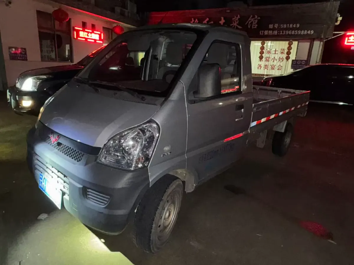 2020 WuLing RongGuang Mini Truck 1.5L 99HP L4 5MT,autocango,china used car exporter,china ev exporter,chinese used car exporter,chinese used ev exporter