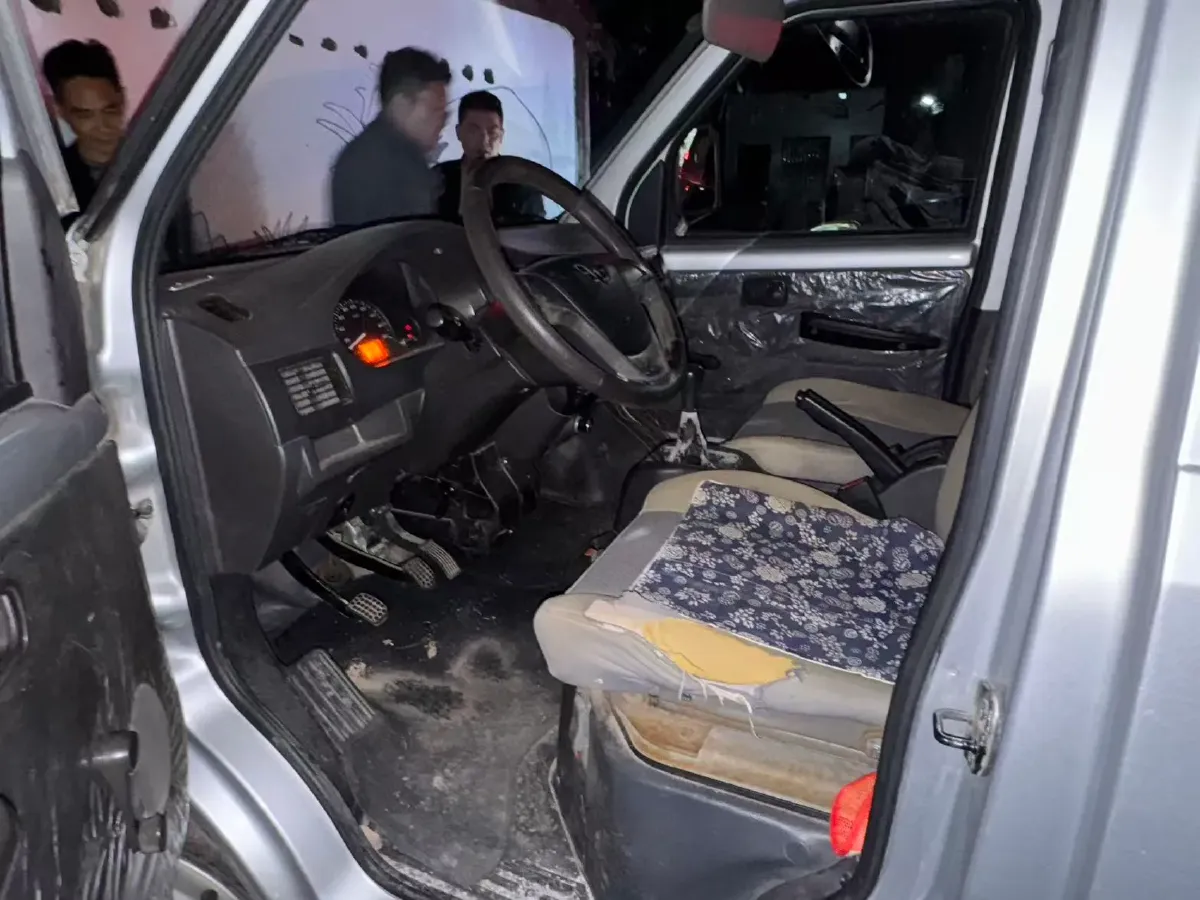 2020 WuLing RongGuang Mini Truck 1.5L 99HP L4 5MT,autocango,china used car exporter,china ev exporter,chinese used car exporter,chinese used ev exporter