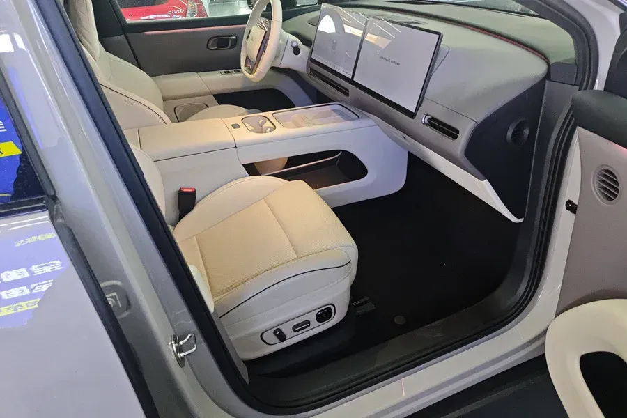 2025 Li i6 BEV,autocango,china used car exporter,china ev exporter,chinese used car exporter,chinese used ev exporter