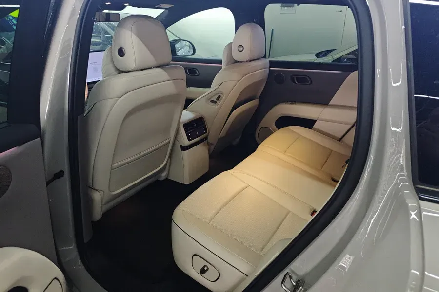 2025 Li i6 BEV,autocango,china used car exporter,china ev exporter,chinese used car exporter,chinese used ev exporter