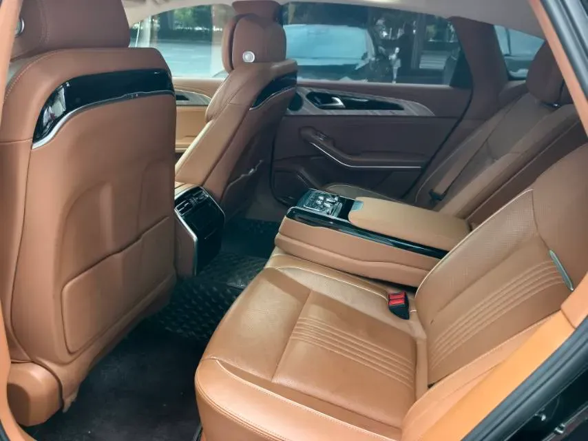 2020 HongQi H9 2.0T 252HP L4 7DCT,autocango,china used car exporter,china ev exporter,chinese used car exporter,chinese used ev exporter