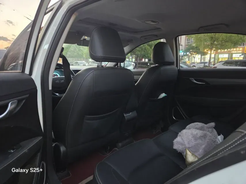 2021 BaoJun 530 1.5T 147HP L4 CVT,autocango,china used car exporter,china ev exporter,chinese used car exporter,chinese used ev exporter