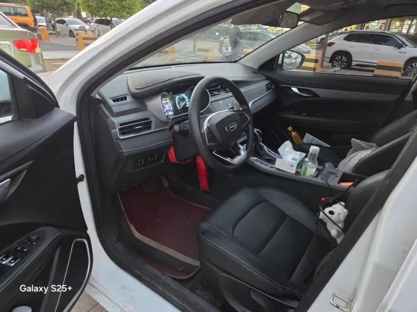 2021 BaoJun 530 1.5T 147HP L4 CVT,autocango,china used car exporter,china ev exporter,chinese used car exporter,chinese used ev exporter