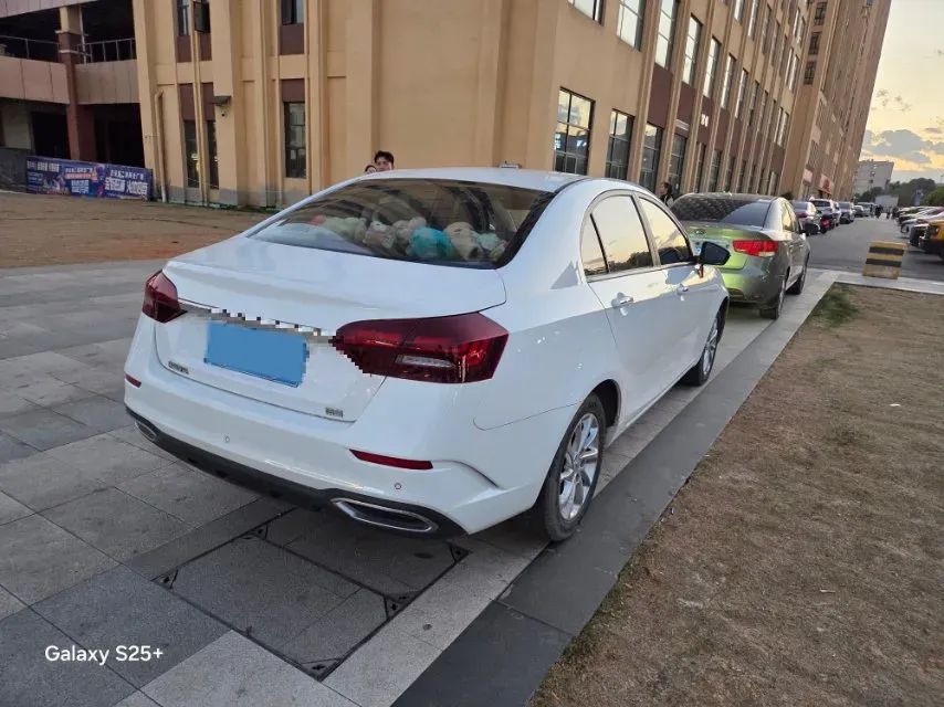 2021 BaoJun 530 1.5T 147HP L4 CVT,autocango,china used car exporter,china ev exporter,chinese used car exporter,chinese used ev exporter