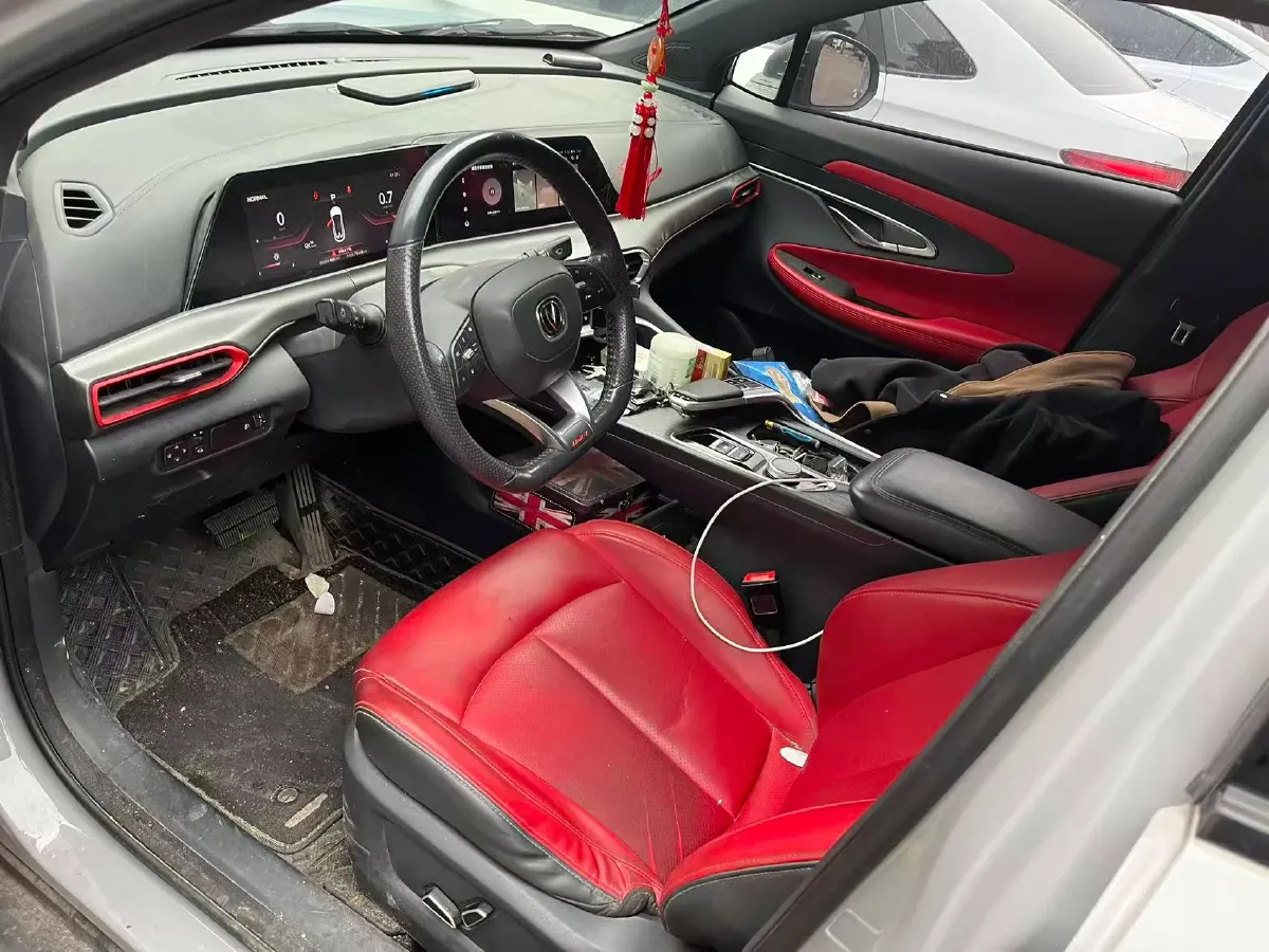 2020 ChangAn UNI-T 1.5T 180HP L4 7DCT,autocango,china used car exporter,china ev exporter,chinese used car exporter,chinese used ev exporter