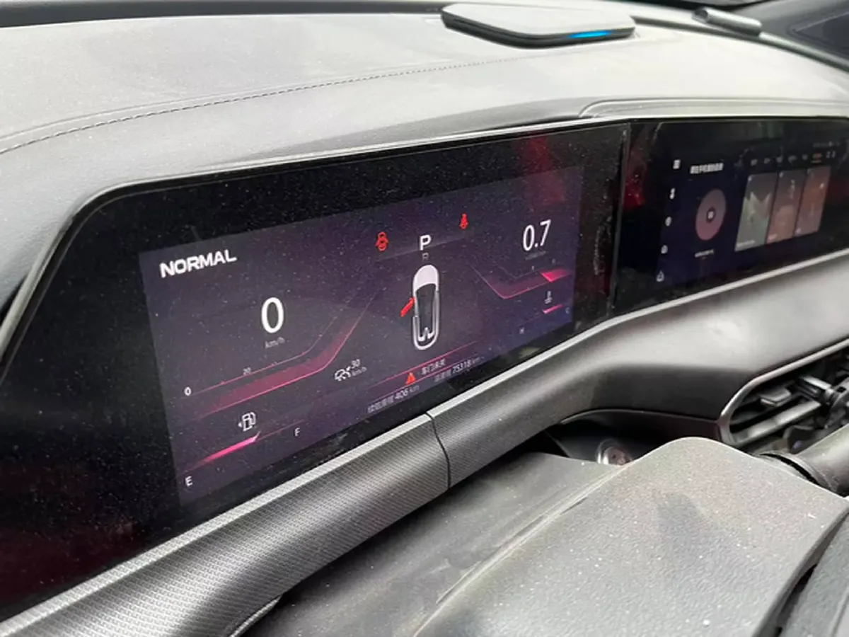 2020 ChangAn UNI-T 1.5T 180HP L4 7DCT,autocango,china used car exporter,china ev exporter,chinese used car exporter,chinese used ev exporter