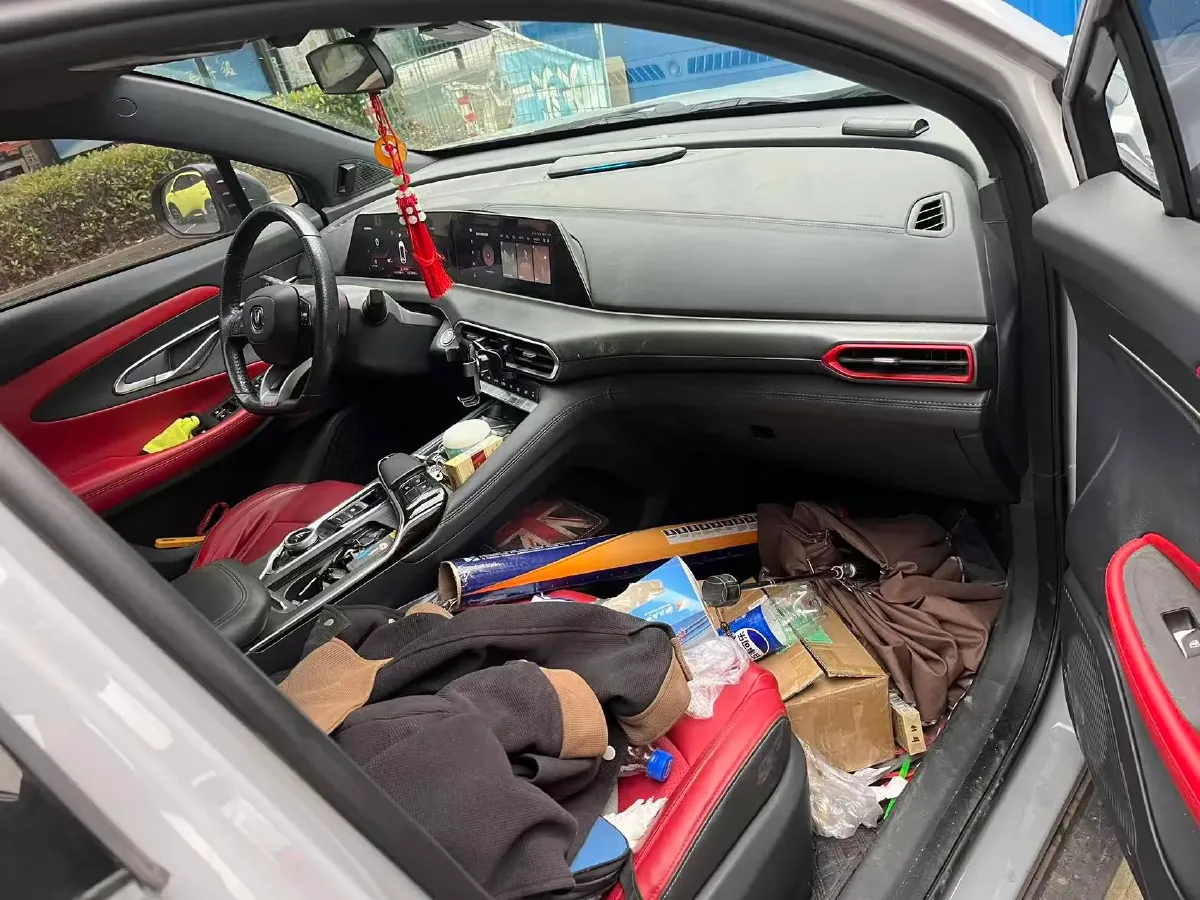 2020 ChangAn UNI-T 1.5T 180HP L4 7DCT,autocango,china used car exporter,china ev exporter,chinese used car exporter,chinese used ev exporter