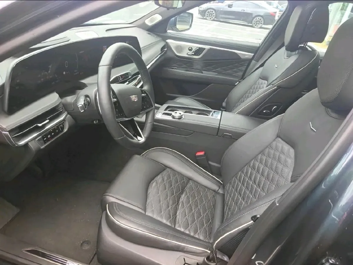 2023 Cadillac CT6 2.0T 237HP L4 10AT,autocango,china used car exporter,china ev exporter,chinese used car exporter,chinese used ev exporter