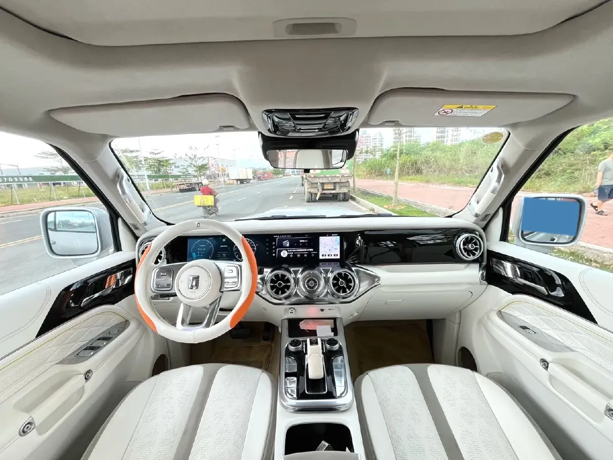 2021 Cyberspace 300 2.0T 227HP L4 8AT,autocango,china used car exporter,china ev exporter,chinese used car exporter,chinese used ev exporter