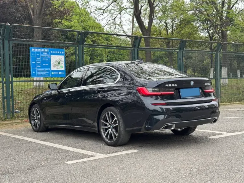 2021 BMW 3 Series 2.0T 156HP L4 8AT,autocango,china used car exporter,china ev exporter,chinese used car exporter,chinese used ev exporter