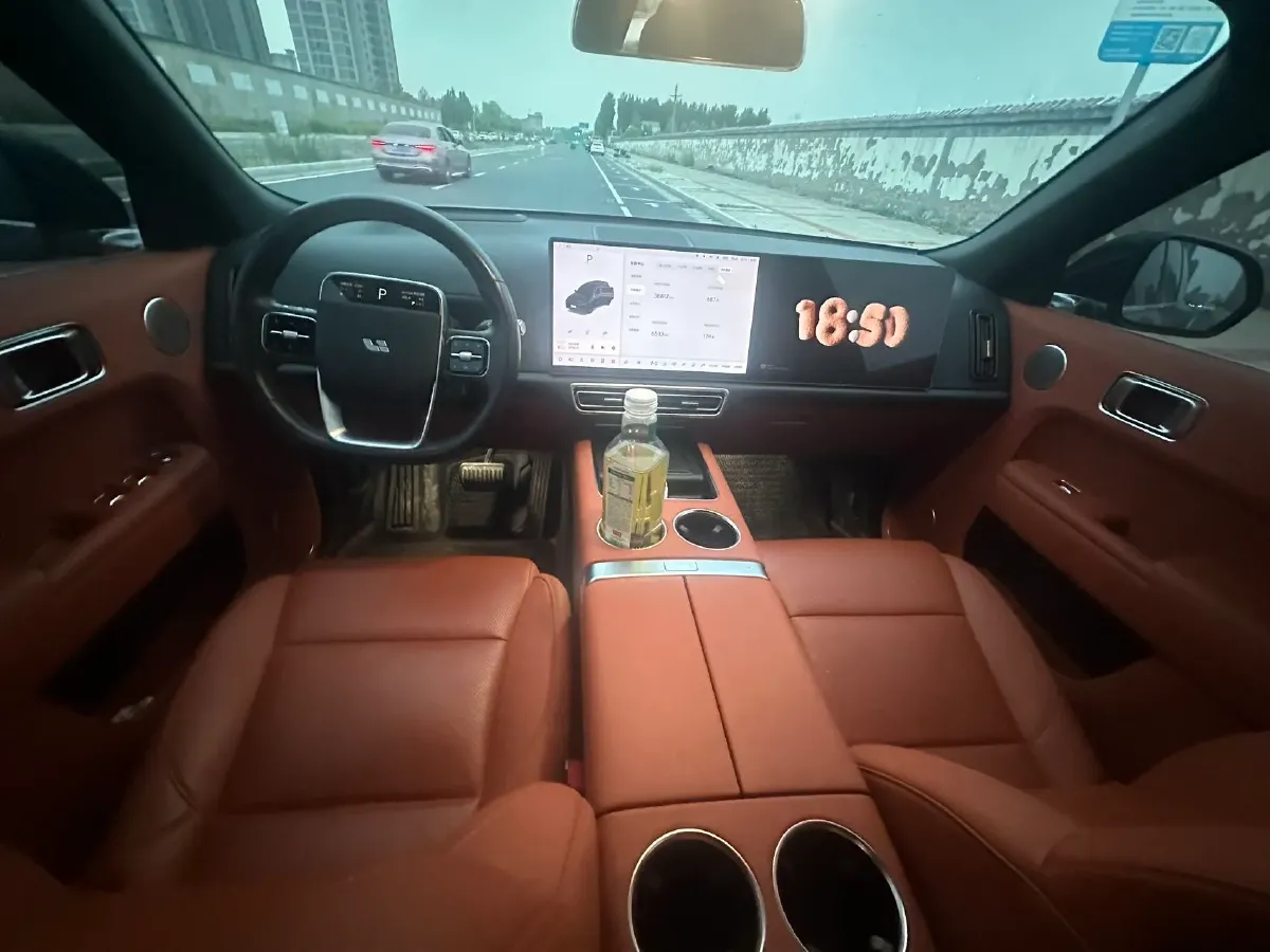 2024 Toyota Granvia 2.5L 189HP L4 E-CVT Hybrid,autocango,china used car exporter,china ev exporter,chinese used car exporter,chinese used ev exporter