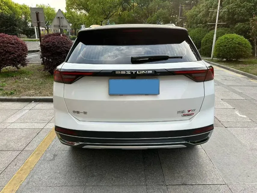 2023 Bestune T77 1.5T 169HP L4 7DCT,autocango,china used car exporter,china ev exporter,chinese used car exporter,chinese used ev exporter