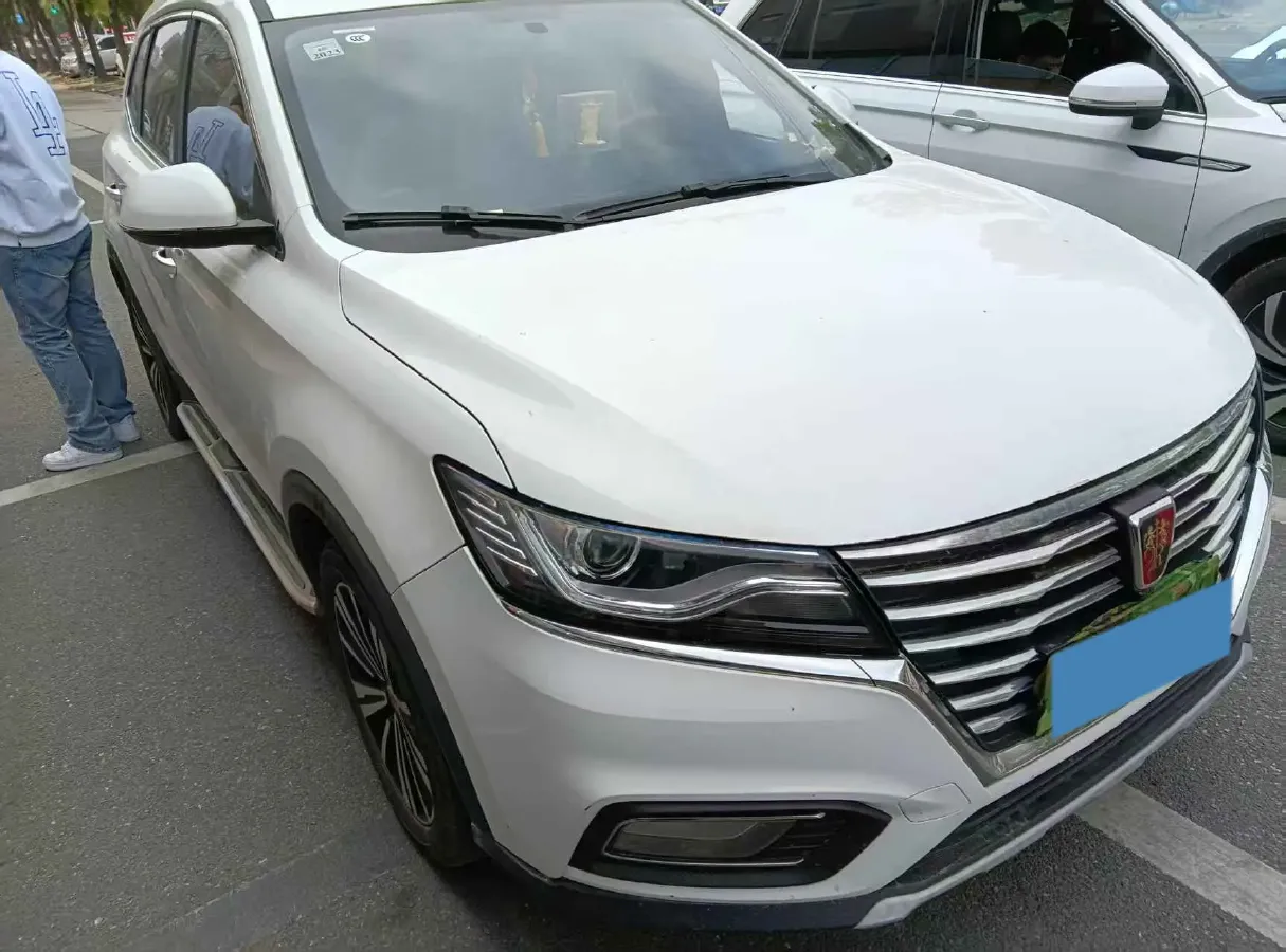 2020 Roewe i6 1.5T 169HP L4 7DCT,autocango,china used car exporter,china ev exporter,chinese used car exporter,chinese used ev exporter