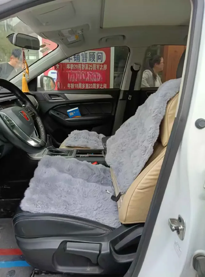 2020 Roewe i6 1.5T 169HP L4 7DCT,autocango,china used car exporter,china ev exporter,chinese used car exporter,chinese used ev exporter