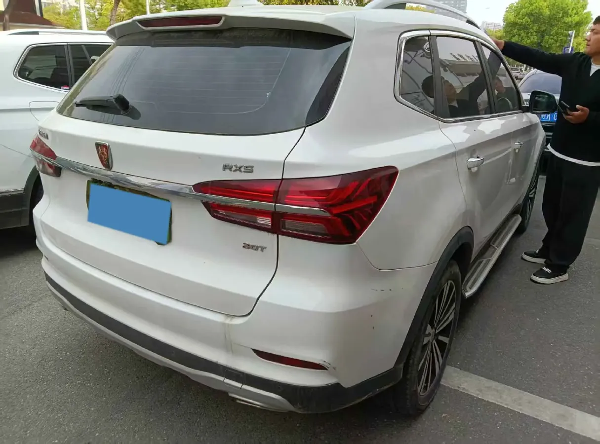2020 Roewe i6 1.5T 169HP L4 7DCT,autocango,china used car exporter,china ev exporter,chinese used car exporter,chinese used ev exporter
