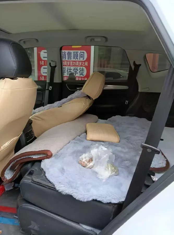 2020 Roewe i6 1.5T 169HP L4 7DCT,autocango,china used car exporter,china ev exporter,chinese used car exporter,chinese used ev exporter