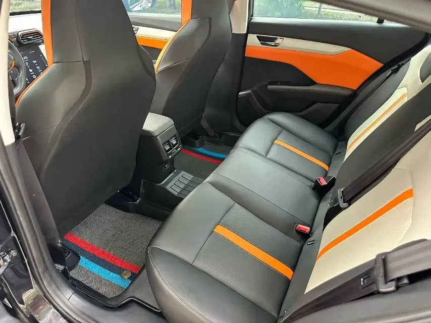 2023 DongFeng Aeolus YiXuan 1.5L 125HP L4 6DCT,autocango,china used car exporter,china ev exporter,chinese used car exporter,chinese used ev exporter