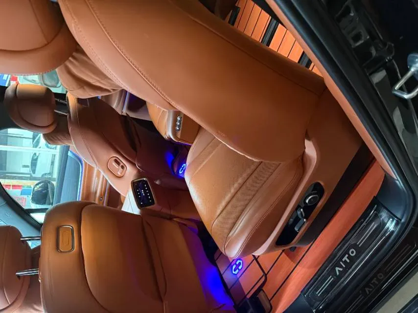 2024 AITO AITO M9 1.5T 152HP L4 REEV 42KWH,autocango,china used car exporter,china ev exporter,chinese used car exporter,chinese used ev exporter