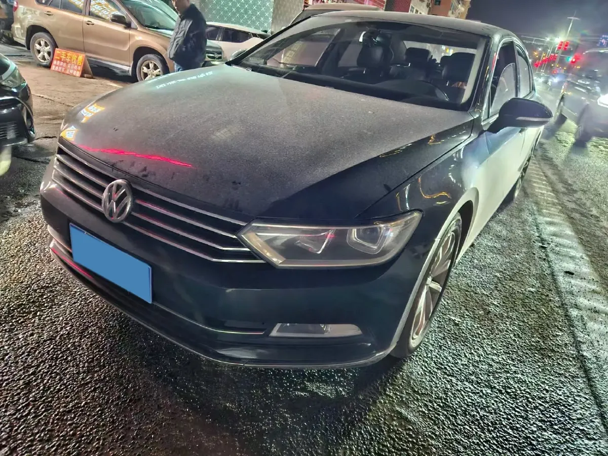 2018 Volkswagen Magotan 1.8T 180HP L4 7DCT,autocango,china used car exporter,china ev exporter,chinese used car exporter,chinese used ev exporter