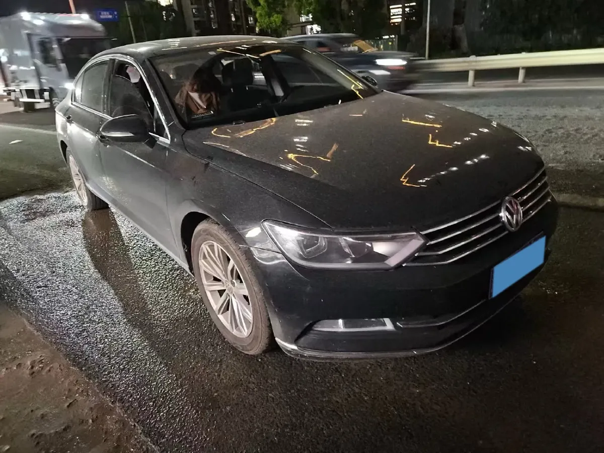 2018 Volkswagen Magotan 1.8T 180HP L4 7DCT,autocango,china used car exporter,china ev exporter,chinese used car exporter,chinese used ev exporter