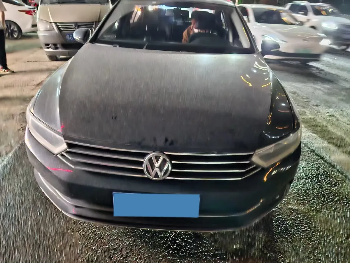 2018 Volkswagen Magotan 1.8T 180HP L4 7DCT,autocango,china used car exporter,china ev exporter,chinese used car exporter,chinese used ev exporter