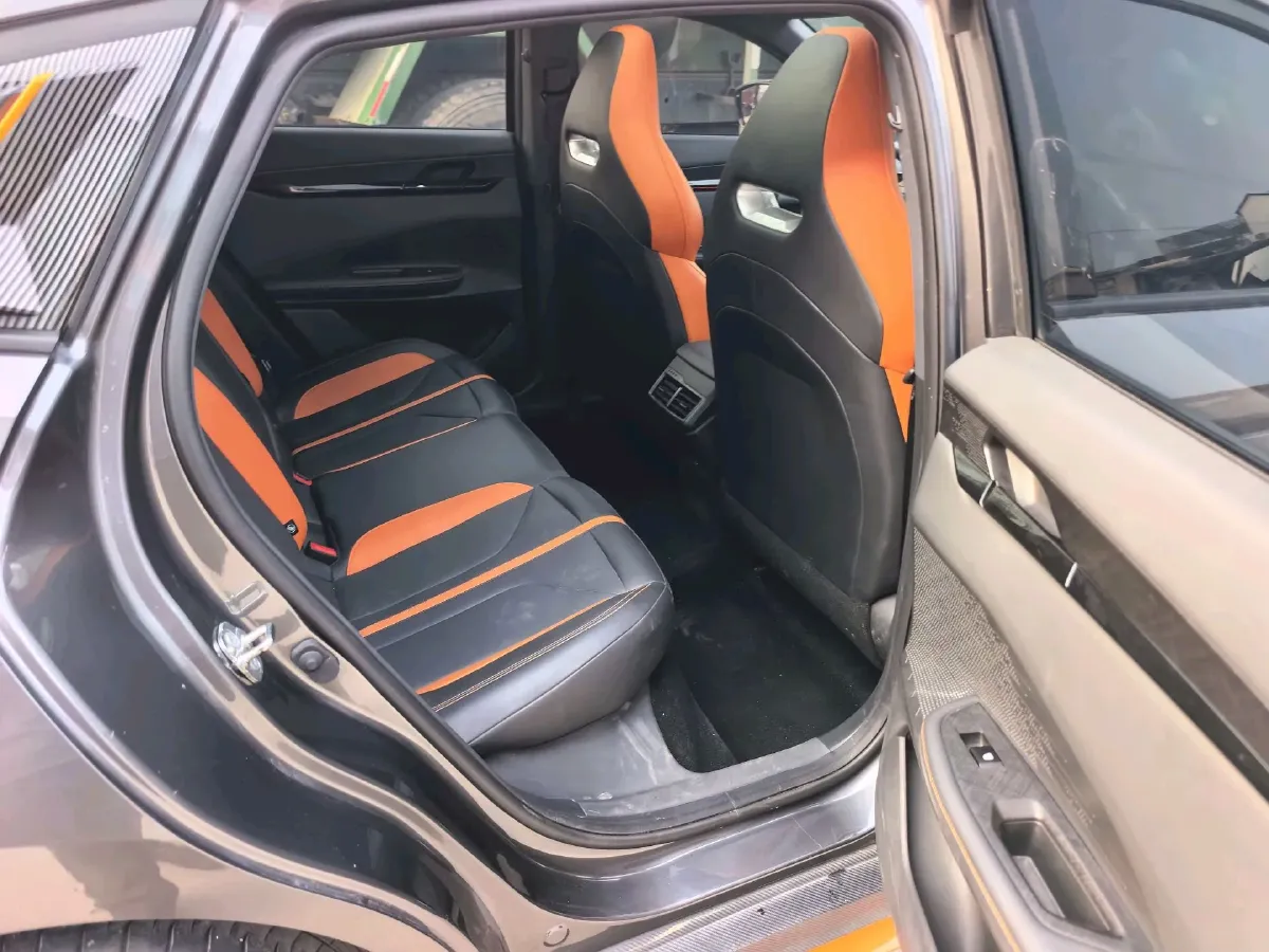 2024 ChangAn UNI-V 1.5T 188HP L4 7DCT,autocango,china used car exporter,china ev exporter,chinese used car exporter,chinese used ev exporter