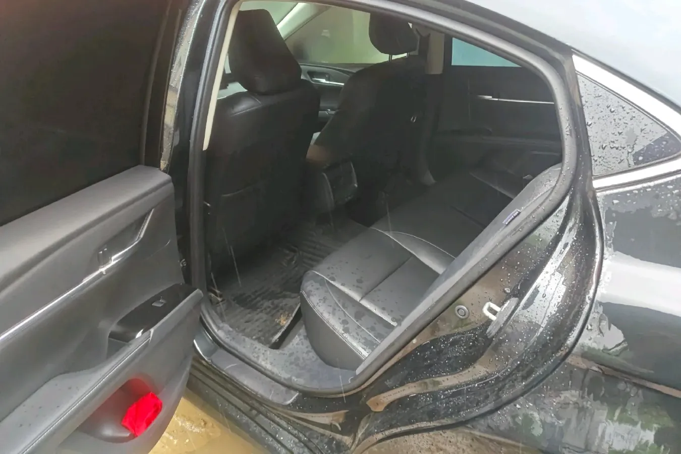 2024 Toyota Camry 2.0L 173HP L4 CVT,autocango,china used car exporter,china ev exporter,chinese used car exporter,chinese used ev exporter