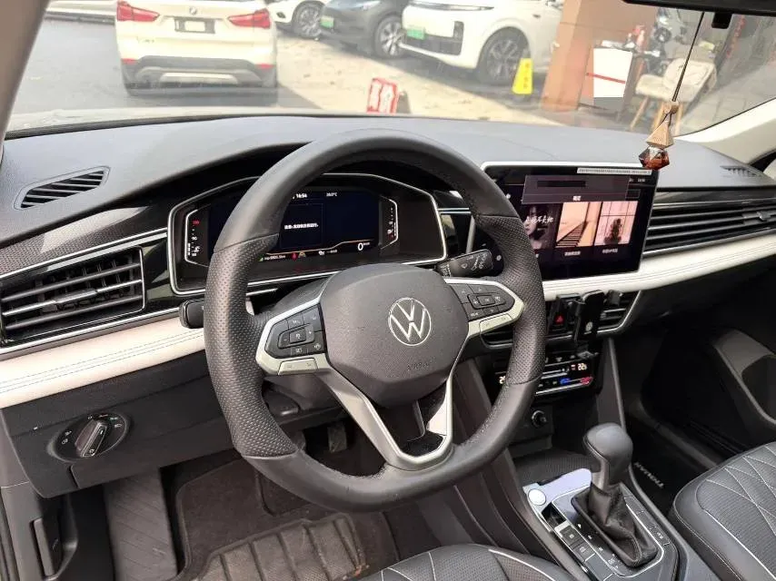2023 Volkswagen Tiguan L 1.5T 160HP L4 7DCT,autocango,china used car exporter,china ev exporter,chinese used car exporter,chinese used ev exporter