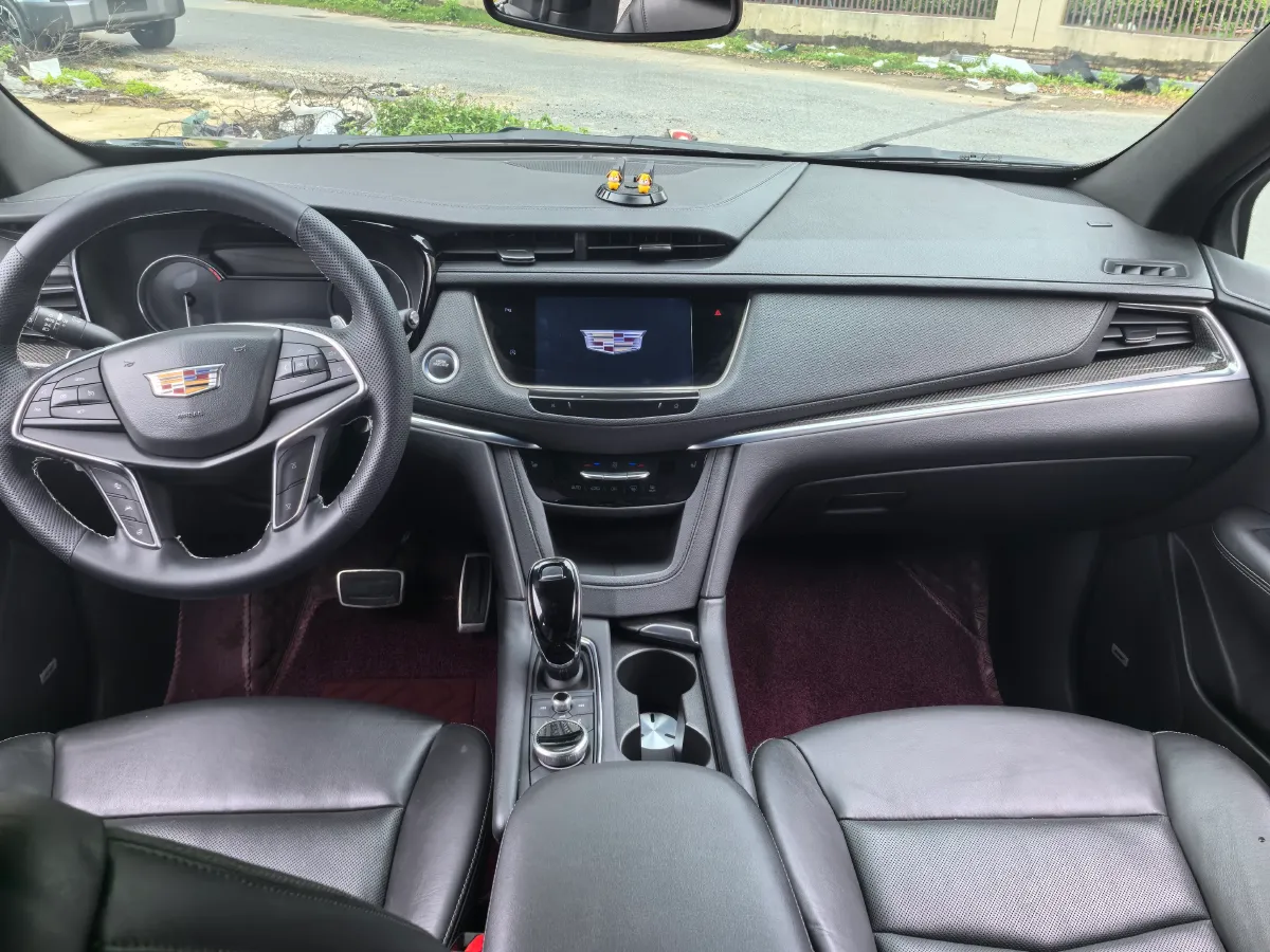 2024 Cadillac XT5 2.0T 237HP L4 9AT,autocango,china used car exporter,china ev exporter,chinese used car exporter,chinese used ev exporter