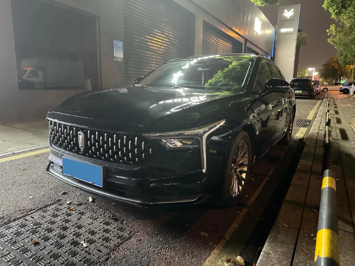 2023 Bestune B70 1.5T 169HP L4 7DCT,autocango,china used car exporter,china ev exporter,chinese used car exporter,chinese used ev exporter