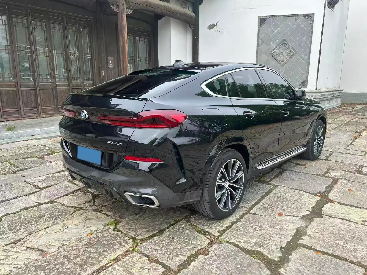 2021 BMW X6 2.0T 265HP L4 8AT,autocango,china used car exporter,china ev exporter,chinese used car exporter,chinese used ev exporter