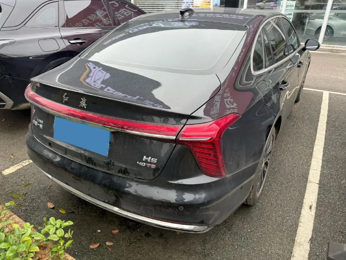 2024 HongQi H5 2.0T 224HP L4 8AT,autocango,china used car exporter,china ev exporter,chinese used car exporter,chinese used ev exporter