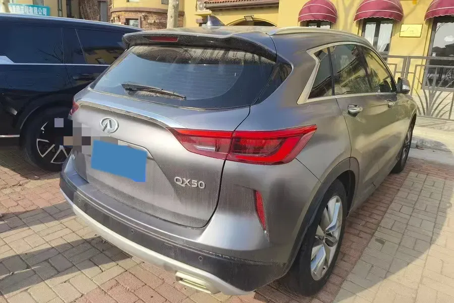 2020 Infiniti QX50 2.0T 272HP L4 CVT,autocango,china used car exporter,china ev exporter,chinese used car exporter,chinese used ev exporter