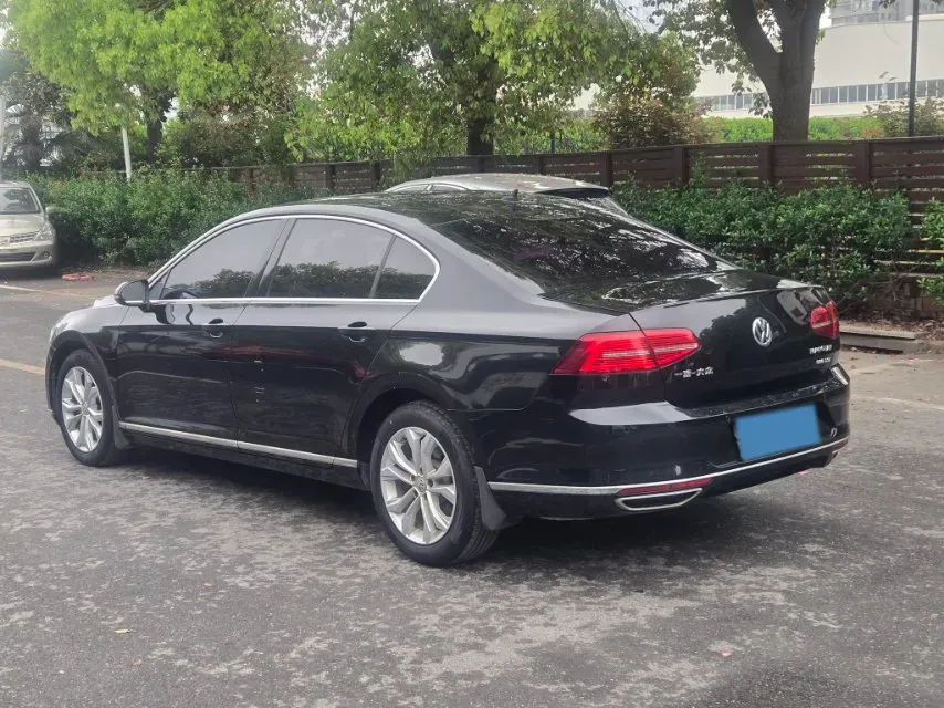 2019 Volkswagen Magotan 2.0T 186HP L4 7DCT,autocango,china used car exporter,china ev exporter,chinese used car exporter,chinese used ev exporter