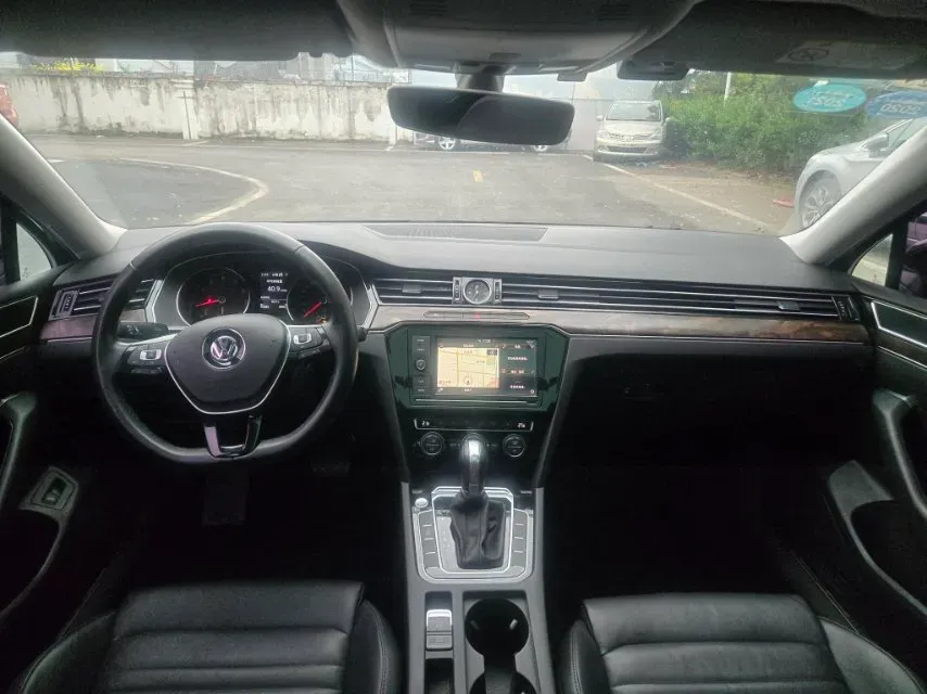 2019 Volkswagen Magotan 2.0T 186HP L4 7DCT,autocango,china used car exporter,china ev exporter,chinese used car exporter,chinese used ev exporter